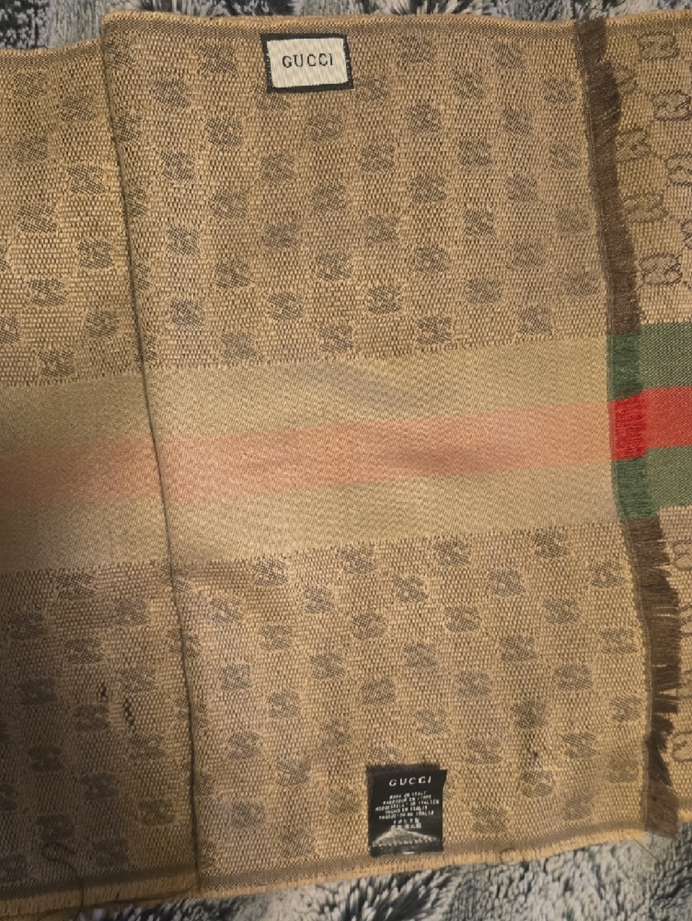 Gucci Beige Scarf with Green and Red Stripe - Picture 2 of 4